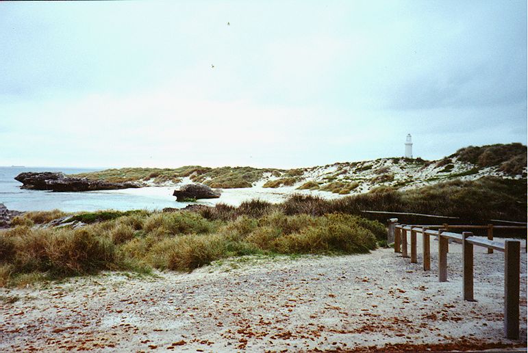 ri-beach.jpg 88.0K