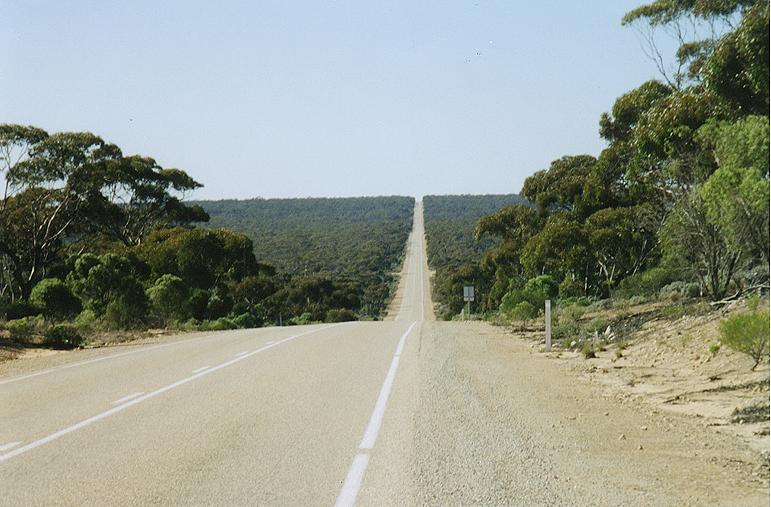 road-yalata.jpg 66.1K