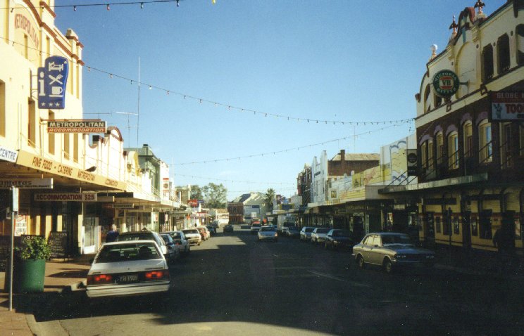 w-wyalong.jpg 72.3K